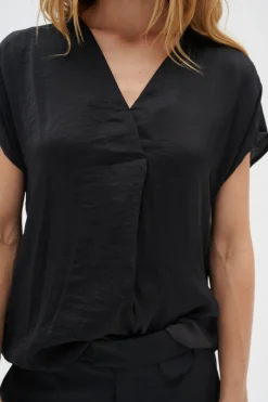 RindaIW Blouse