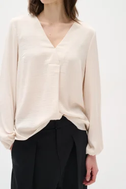 RindaIW Blouse
