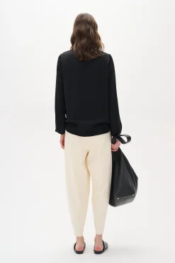 RindaIW Blouse