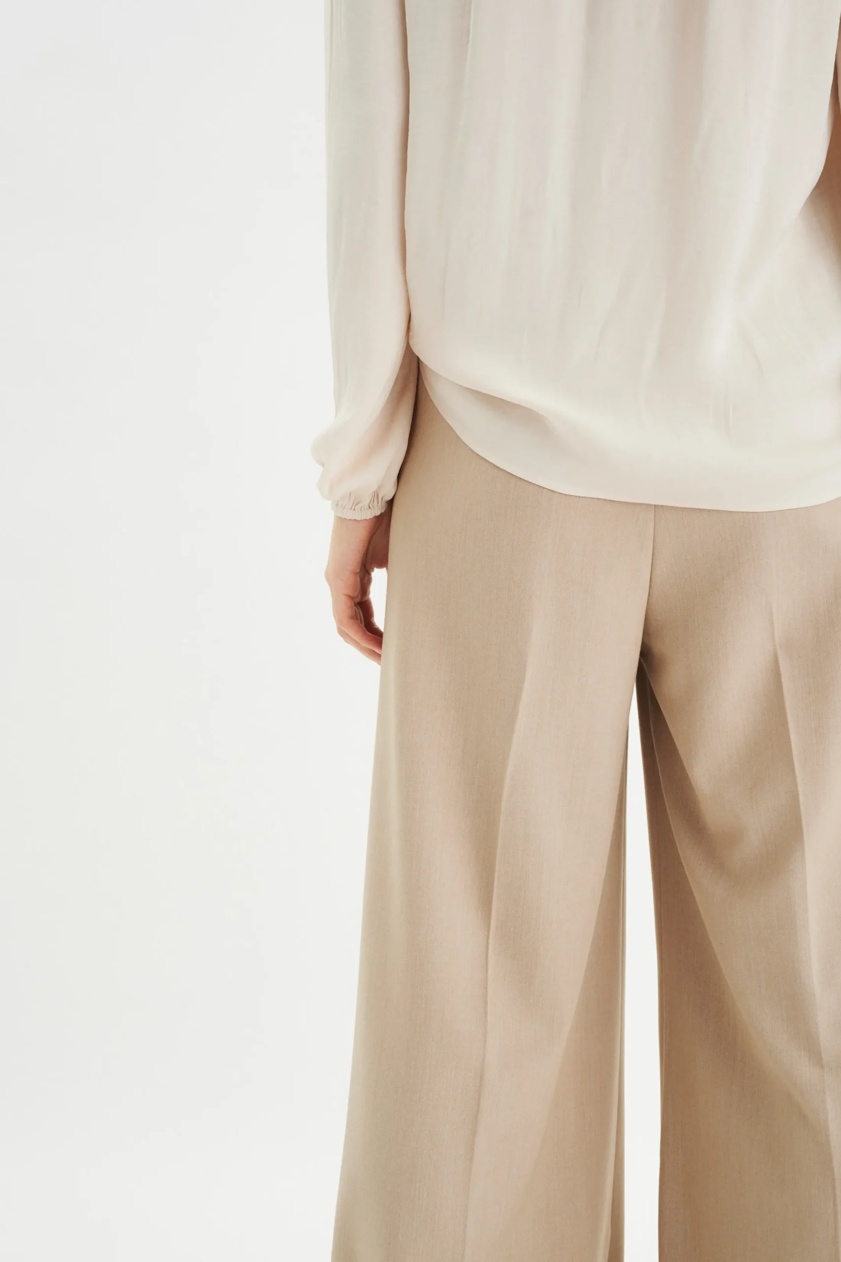 RindaIW Blouse