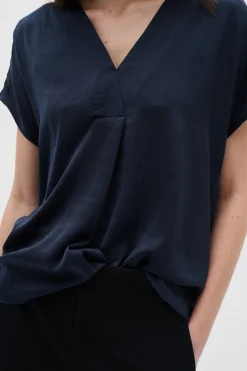 RindaIW Blouse
