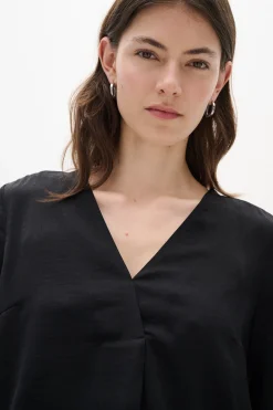 RindaIW Blouse