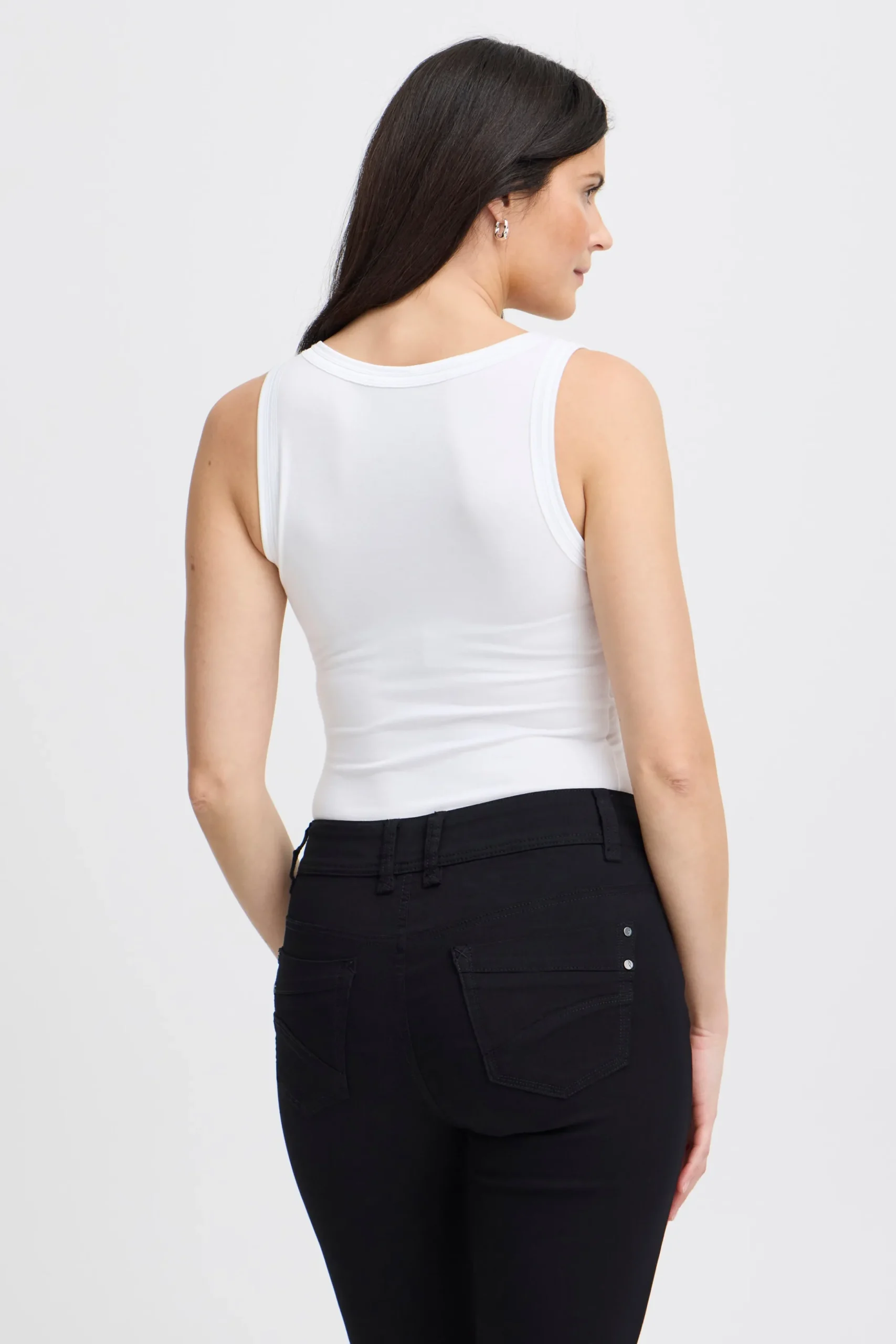 Sleeveless top
