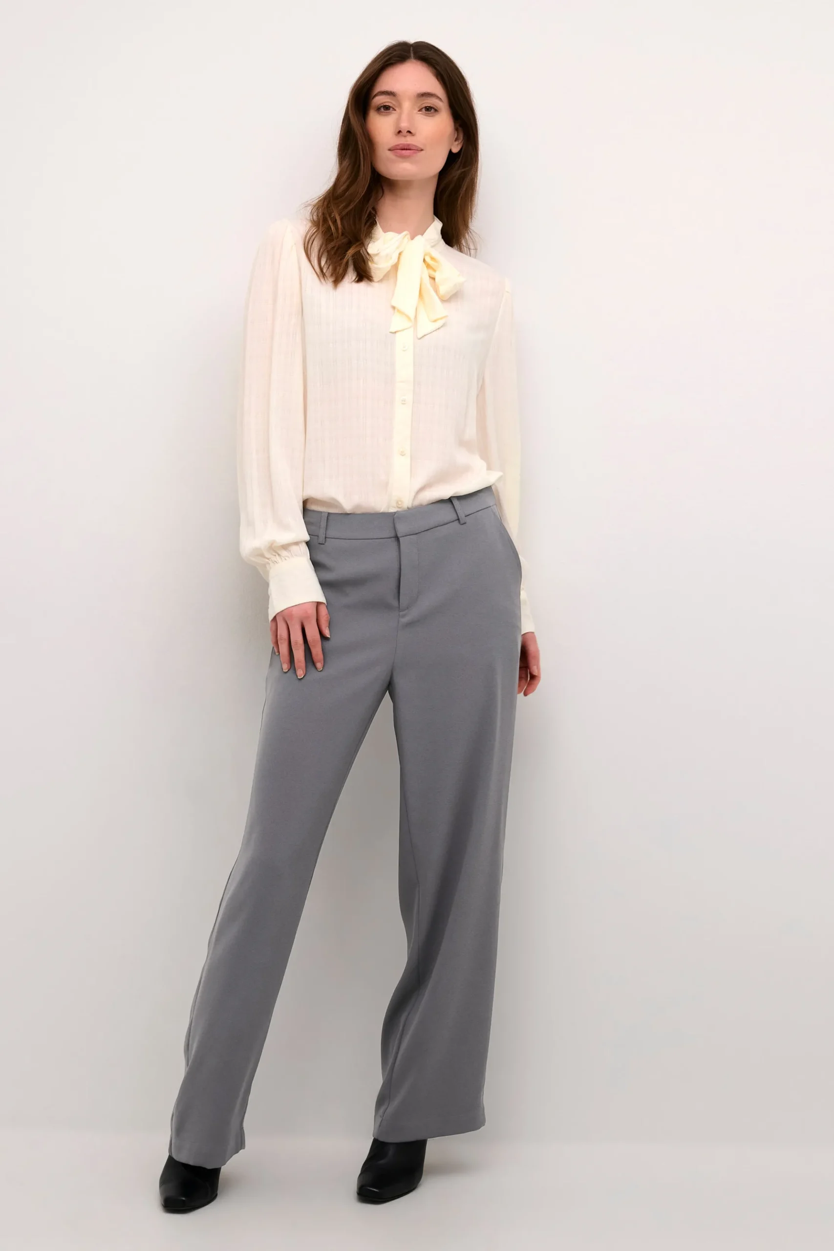 61 Trousers