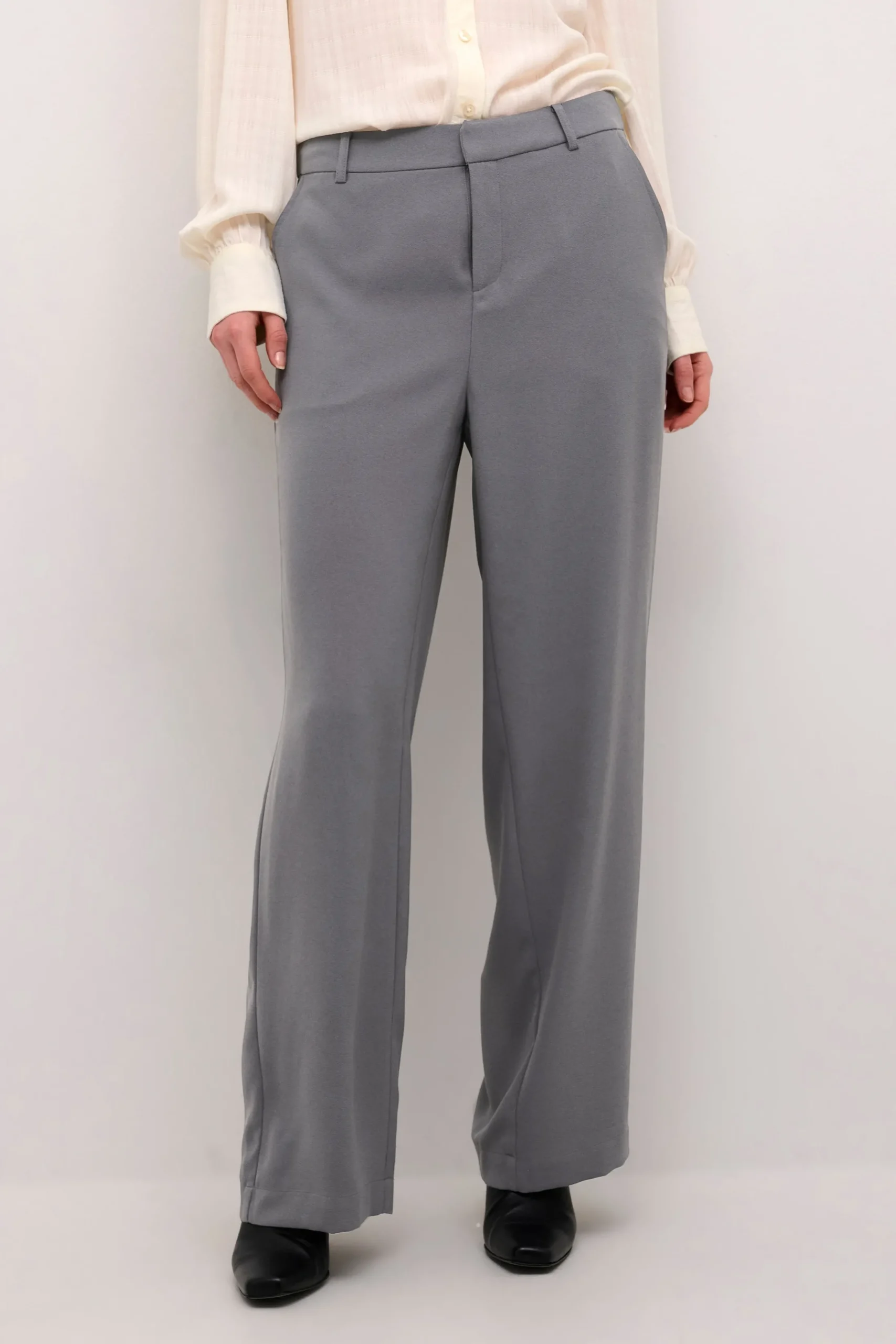 61 Trousers