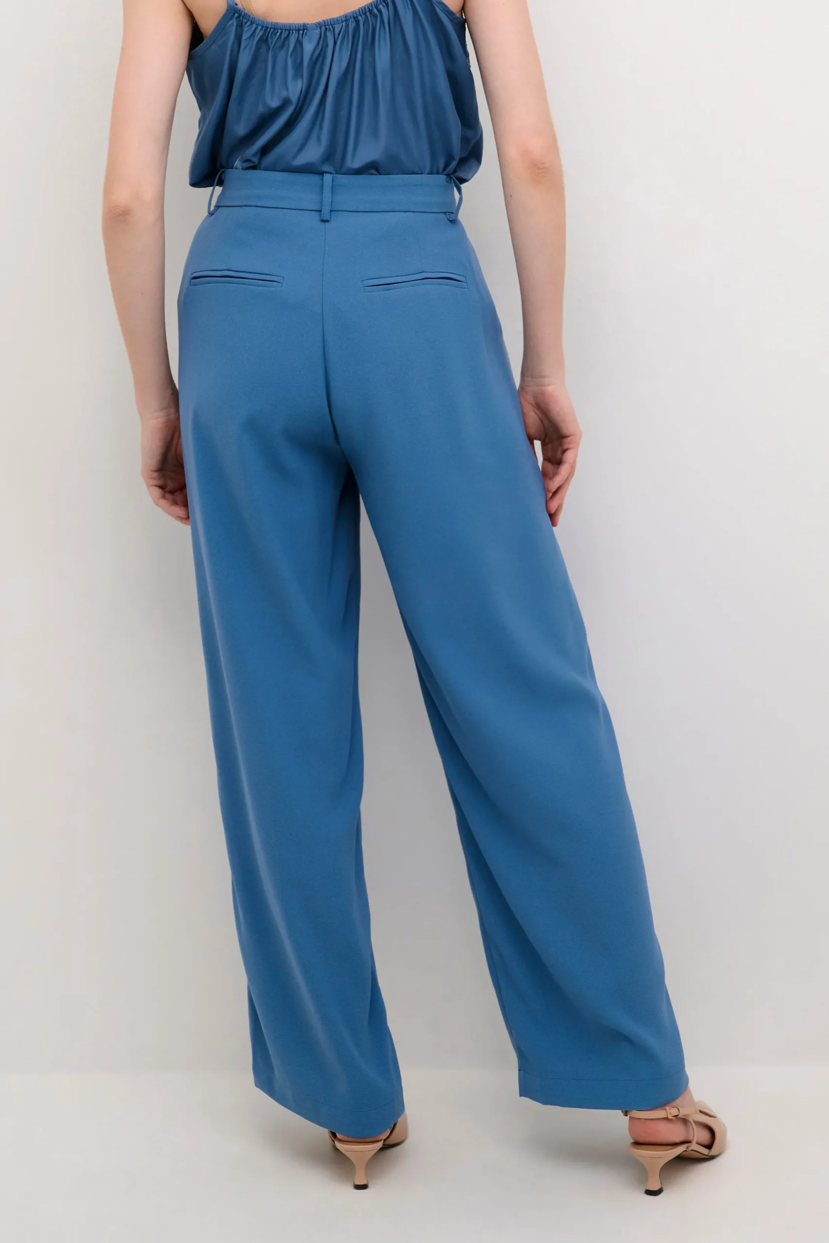 61 Trousers