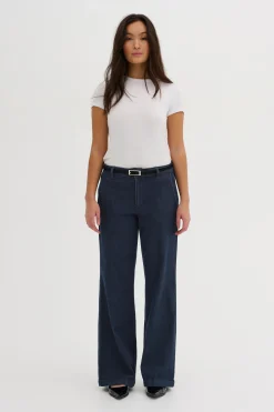 30 Trousers