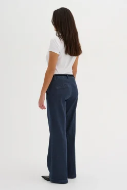 30 Trousers