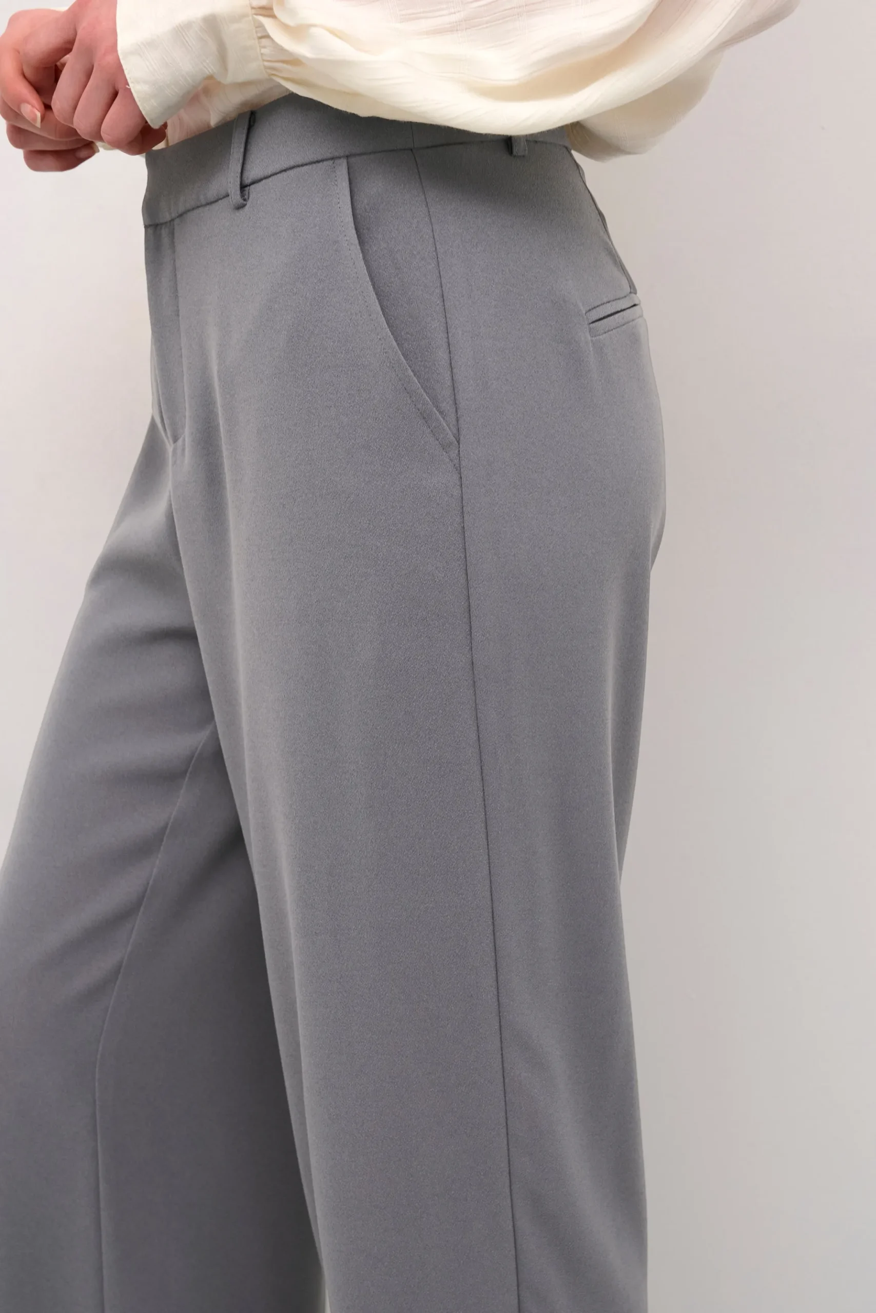 61 Trousers
