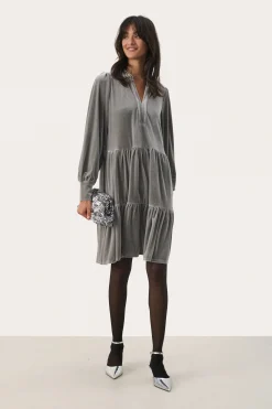 ViggasePW Dress